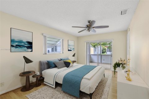 House in Plantation, Florida 2 bedrooms, 145.86 sq.m. № 1646660 - photo 17