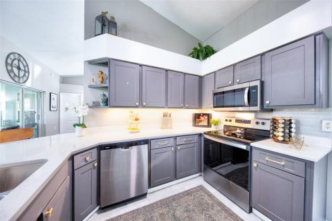 Villa ou maison à vendre à San Antonio, Floride: 3 chambres, 152.92 m2 № 2296288 - photo 6