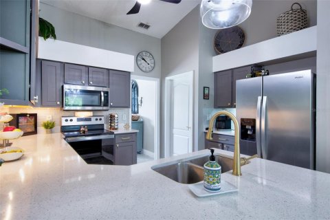 Villa ou maison à vendre à San Antonio, Floride: 3 chambres, 152.92 m2 № 2296288 - photo 5