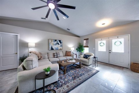 Villa ou maison à vendre à San Antonio, Floride: 3 chambres, 152.92 m2 № 2296288 - photo 8