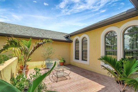 Casa en venta en Seffner, Florida, 4 dormitorios, 290.04 m2 № 1901197 - foto 6