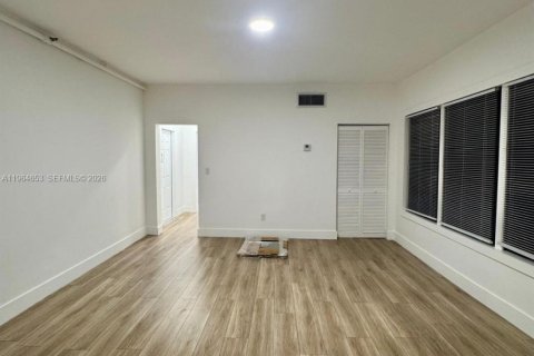 Apartamento en alquiler en Fort Lauderdale, Florida, 1 dormitorio, 57.23 m2 № 2026043 - foto 9