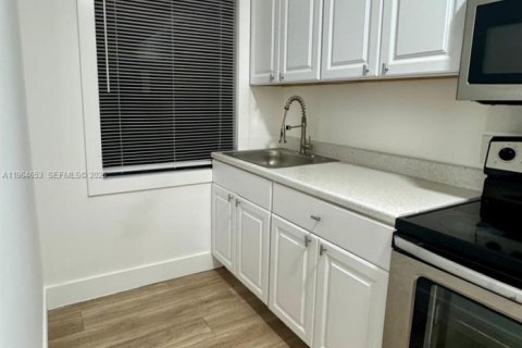 Apartamento en alquiler en Fort Lauderdale, Florida, 1 dormitorio, 57.23 m2 № 2026043 - foto 11