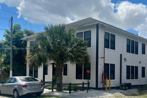 Apartamento en alquiler en Fort Lauderdale, Florida, 1 dormitorio, 57.23 m2 № 2026043 - foto 2