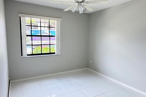 Condo in Boynton Beach, Florida, 3 bedrooms  № 2191657 - photo 14