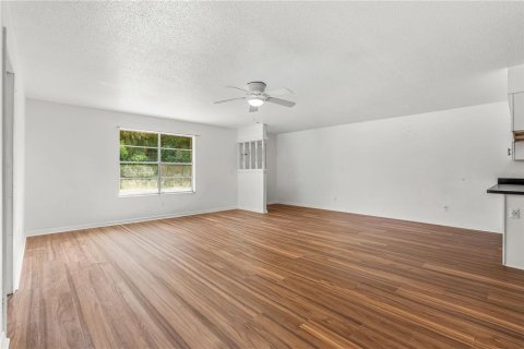 Купить виллу или дом в Эджуотер, Флорида 5 комнат, 219.99м2, № 2209248 - фото 5