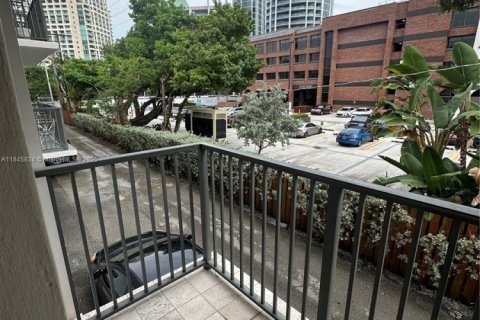 Купить кондоминиум в Майами, Флорида 1 спальня, 47.1м2, № 1957768 - фото 5