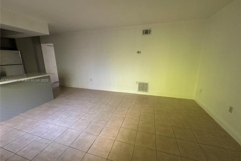 Купить кондоминиум в Майами, Флорида 1 спальня, 47.1м2, № 1957768 - фото 6