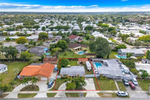 Купить виллу или дом в Майами, Флорида 3 спальни, 95.41м2, № 1971452 - фото 22