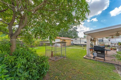 Купить виллу или дом в Майами, Флорида 3 спальни, 95.41м2, № 1971452 - фото 21