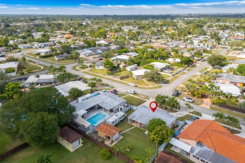 Купить виллу или дом в Майами, Флорида 3 спальни, 95.41м2, № 1971452 - фото 24