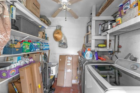 Купить виллу или дом в Майами, Флорида 3 спальни, 95.41м2, № 1971452 - фото 15