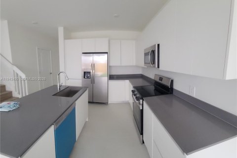 Touwnhouse à louer à Homestead, Floride: 4 chambres № 2001307 - photo 5