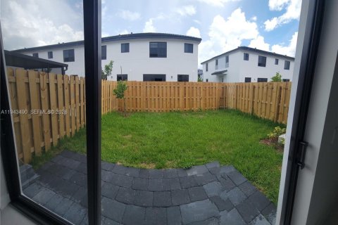 Touwnhouse à louer à Homestead, Floride: 4 chambres № 2001307 - photo 12