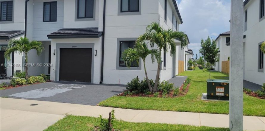 Touwnhouse à Homestead, Floride 4 chambres № 2001307