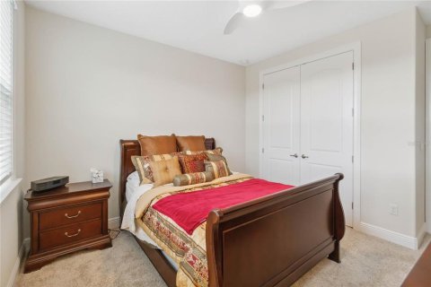 House in Winter Garden, Florida 5 bedrooms, 378.02 sq.m. № 1529532 - photo 29