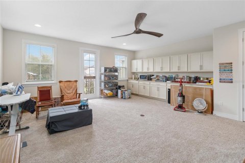 House in Winter Garden, Florida 5 bedrooms, 378.02 sq.m. № 1529532 - photo 27