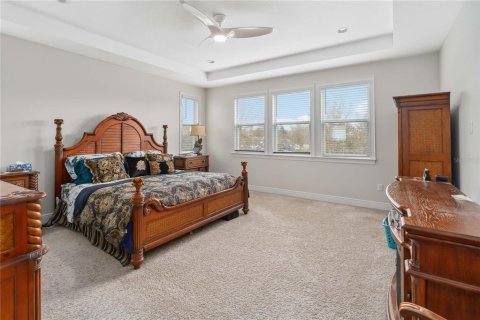 House in Winter Garden, Florida 5 bedrooms, 378.02 sq.m. № 1529532 - photo 18