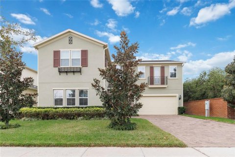 House in Winter Garden, Florida 5 bedrooms, 378.02 sq.m. № 1529532 - photo 1