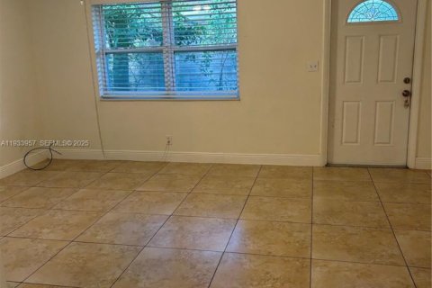 Casa en alquiler en Fort Lauderdale, Florida, 2 dormitorios, 94.11 m2 № 2057757 - foto 7