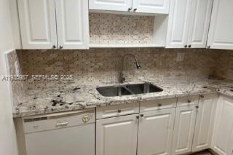 Casa en alquiler en Fort Lauderdale, Florida, 2 dormitorios, 94.11 m2 № 2057757 - foto 5