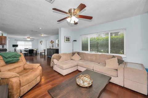 Casa en venta en Palm Harbor, Florida, 3 dormitorios, 129.32 m2 № 2203505 - foto 14