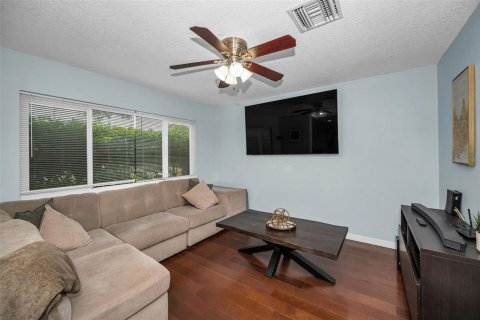 Casa en venta en Palm Harbor, Florida, 3 dormitorios, 129.32 m2 № 2203505 - foto 13