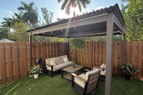 Townhouse in Homestead, Florida 3 bedrooms, 169.73 sq.m. № 2003018 - photo 20