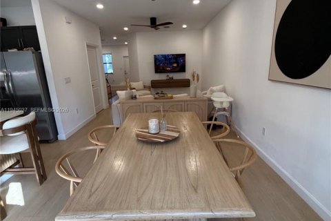 Townhouse in Homestead, Florida 3 bedrooms, 169.73 sq.m. № 2003018 - photo 10