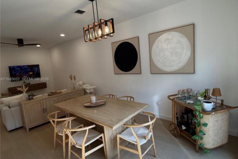 Townhouse in Homestead, Florida 3 bedrooms, 169.73 sq.m. № 2003018 - photo 11