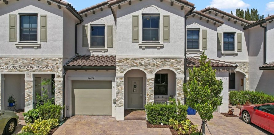 Townhouse in Homestead, Florida 3 bedrooms, 169.73 sq.m. № 2003018