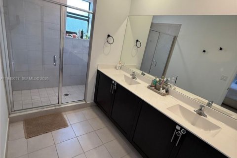 Townhouse in Homestead, Florida 3 bedrooms, 169.73 sq.m. № 2003018 - photo 24