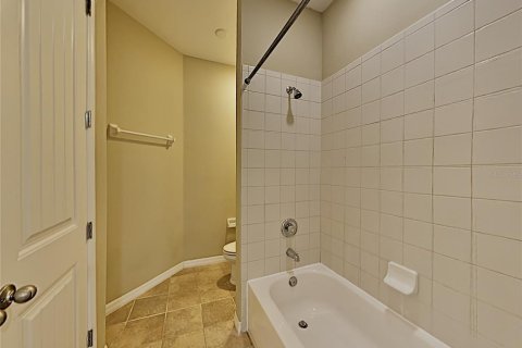 House in Windermere, Florida 4 bedrooms, 192.68 sq.m. № 2349676 - photo 6