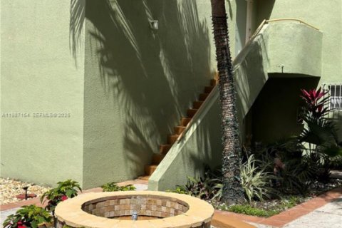 Condominio en alquiler en Miami, Florida, 1 dormitorio, 71.26 m2 № 2051011 - foto 10