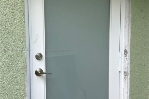 Condominio en alquiler en Miami, Florida, 1 dormitorio, 71.26 m2 № 2051011 - foto 9