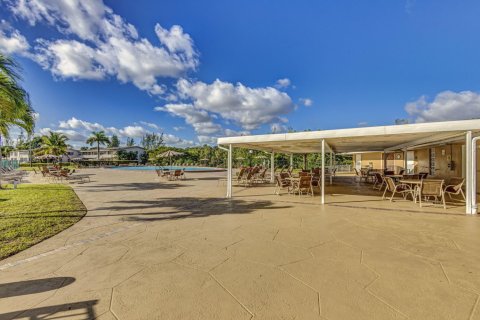 Condo in West Palm Beach, Florida, 1 bedroom  № 1154182 - photo 1