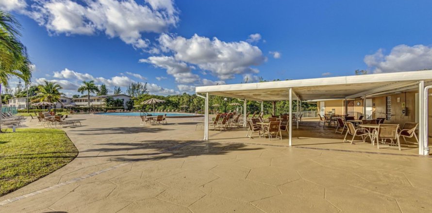 Condo in West Palm Beach, Florida, 1 bedroom  № 1154182