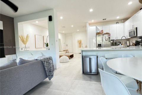 Adosado en alquiler en Plantation, Florida, 3 dormitorios, 175.77 m2 № 1989050 - foto 18