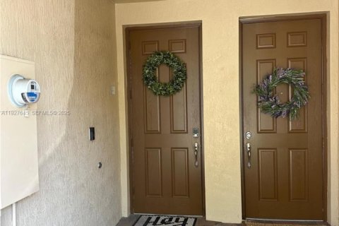 Adosado en alquiler en Plantation, Florida, 3 dormitorios, 175.77 m2 № 1989050 - foto 4