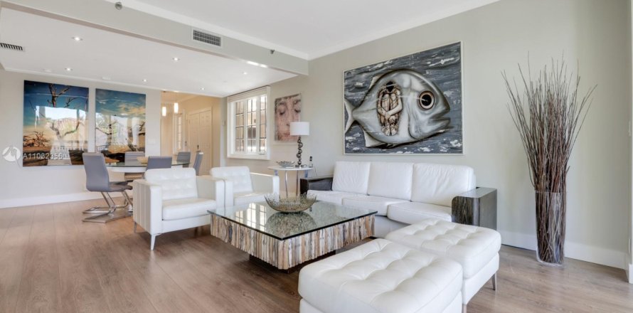 Condo in Miami Beach, Florida, 3 bedrooms  № 2040880