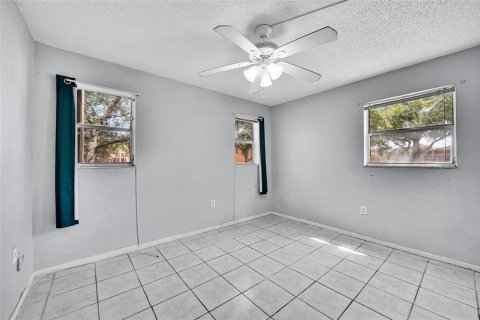 Condo in Sunrise, Florida, 2 bedrooms  № 2190708 - photo 10