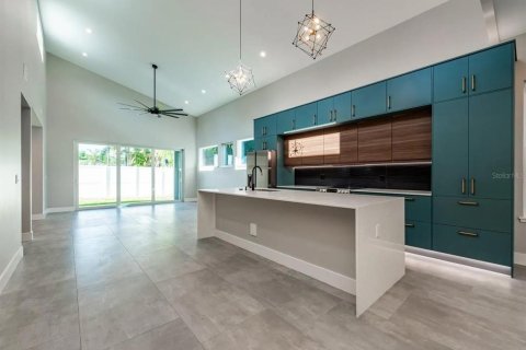 Casa en venta en Orlando, Florida, 4 dormitorios, 202.25 m2 № 1837656 - foto 4