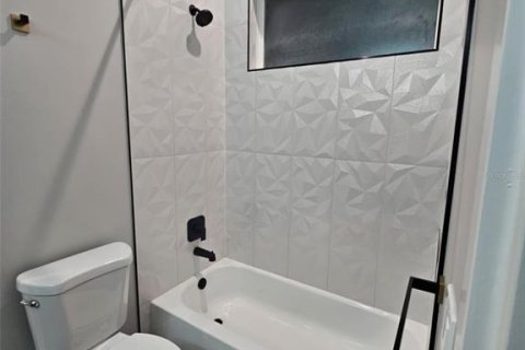 Casa en venta en Orlando, Florida, 4 dormitorios, 202.25 m2 № 1837656 - foto 9