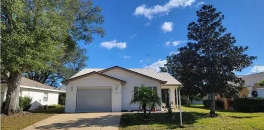 House in Sebring, Florida 2 bedrooms, 104.79 sq.m. № 1788242