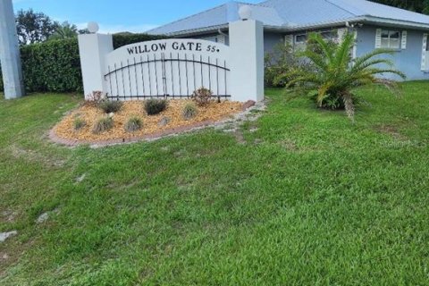 House in Sebring, Florida 2 bedrooms, 104.79 sq.m. № 1788242 - photo 2
