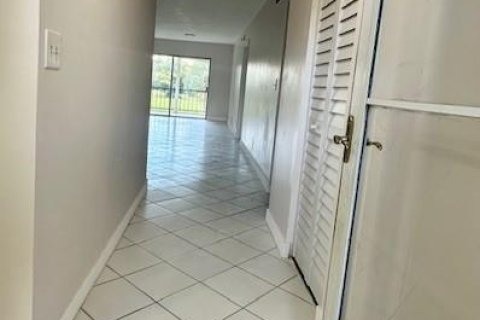Купить кондоминиум в Лодерхилл, Флорида 3 комнаты, 101.45м2, № 2169844 - фото 7