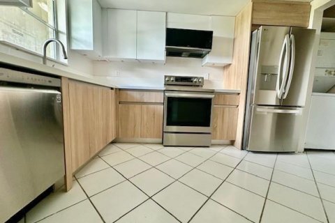 Купить кондоминиум в Лодерхилл, Флорида 3 комнаты, 101.45м2, № 2169844 - фото 9