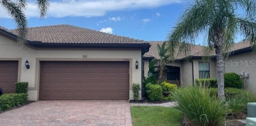 House in Venice, Florida 2 bedrooms, 134.71 sq.m. № 1883003