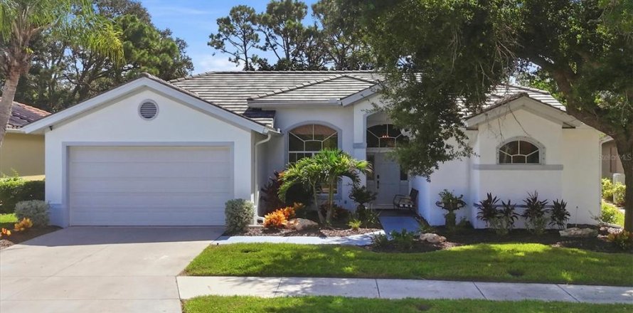 House in Sarasota, Florida 3 bedrooms, 200.2 sq.m. № 2356121