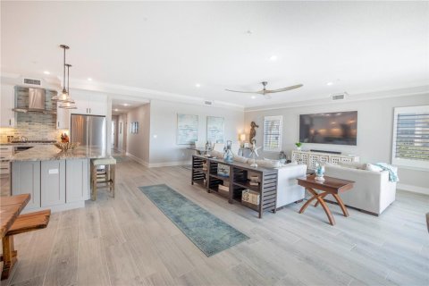Copropriété à louer à Indian Shores, Floride: 4 chambres, 221.85 m2 № 218572 - photo 8